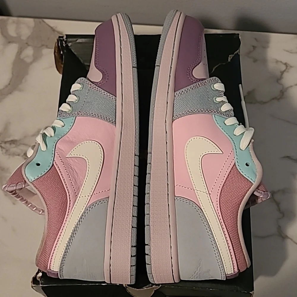 Air Jordan 1 Low SE Easter Pastel Mens 9.5 Athletic 